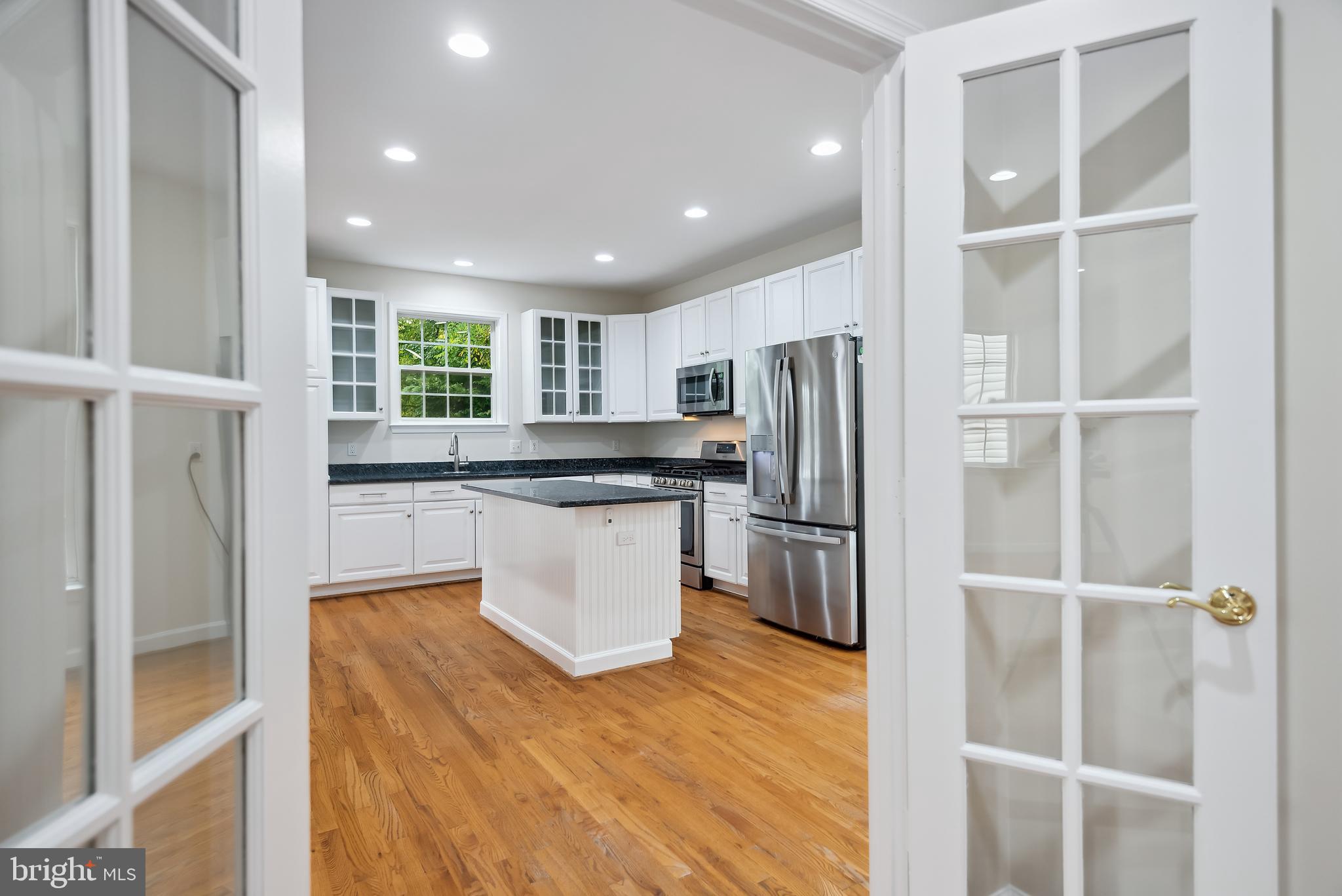 3303 Decatur Avenue Kensington, MD 20895 - Photo 29 of 94 Kitchen