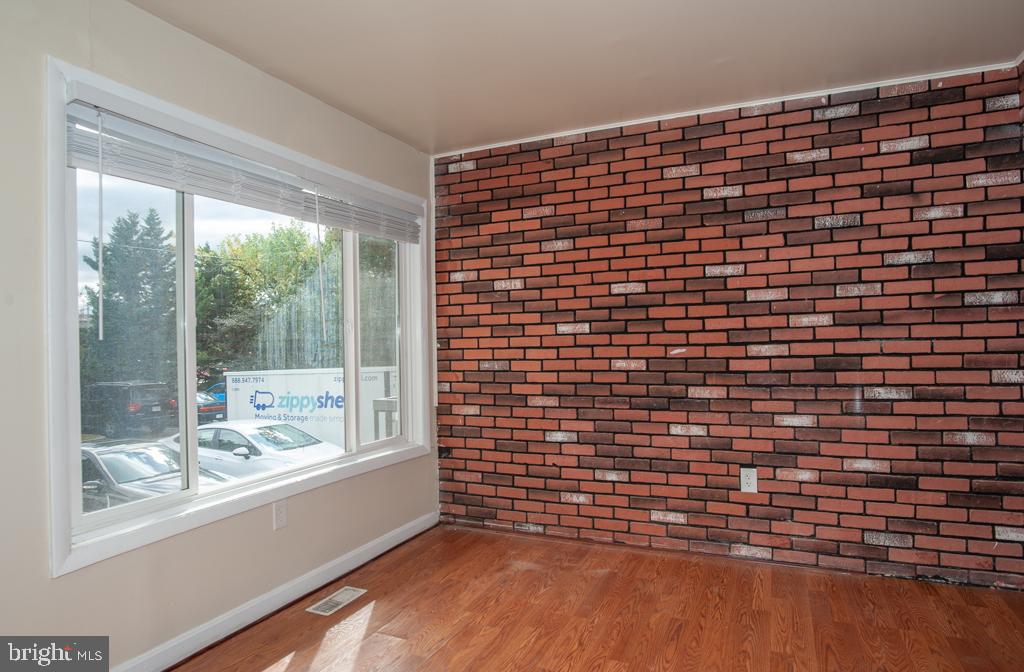 6812 Backlick Road Springfield, VA 22150 - Photo 2 of 22 Breakfast Area