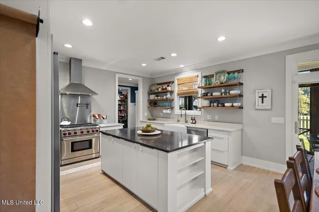 $949,900 | 729 Twelve Oaks, Canton, MS 39046