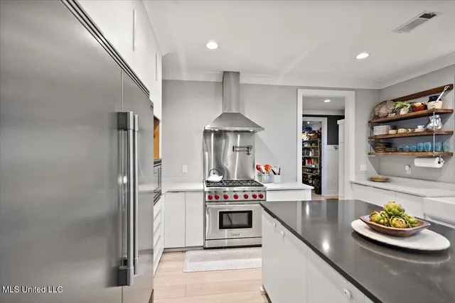 $949,900 | 729 Twelve Oaks, Canton, MS 39046