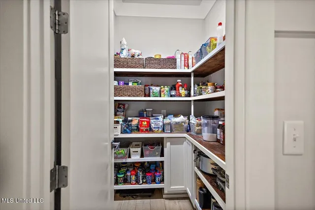 $949,900 | 729 Twelve Oaks, Canton, MS 39046