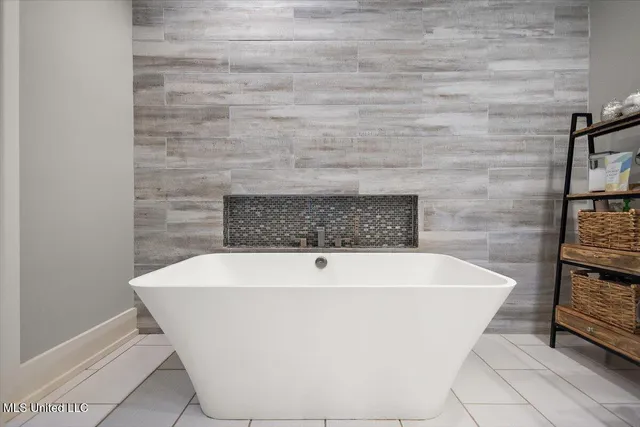 $949,900 | 729 Twelve Oaks, Canton, MS 39046