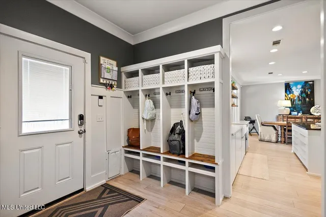 $949,900 | 729 Twelve Oaks, Canton, MS 39046