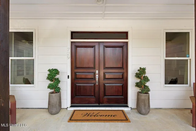 $949,900 | 729 Twelve Oaks, Canton, MS 39046