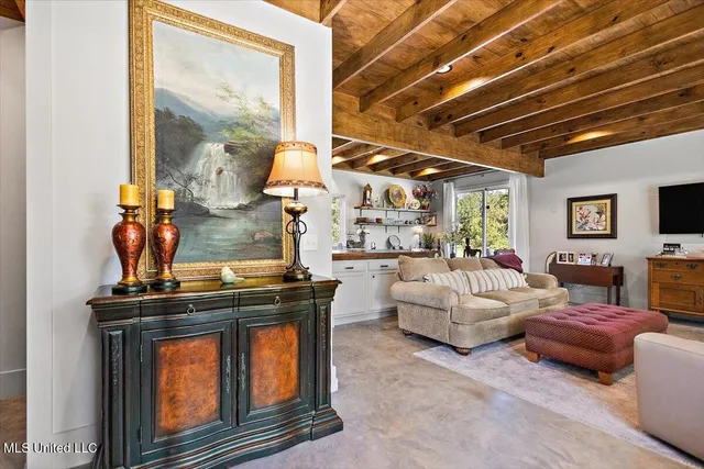 $949,900 | 729 Twelve Oaks, Canton, MS 39046