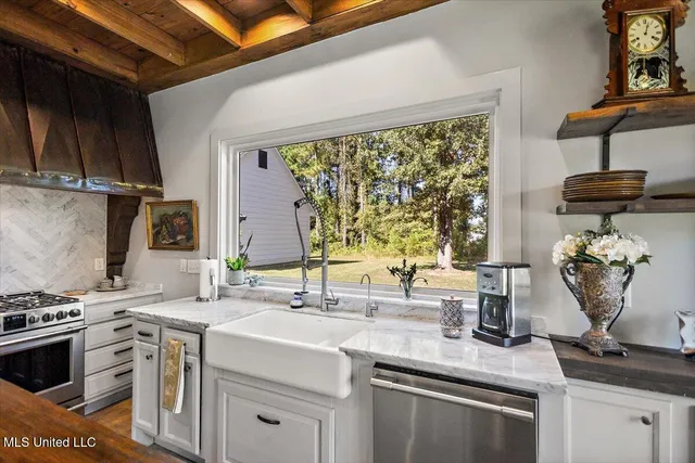 $949,900 | 729 Twelve Oaks, Canton, MS 39046