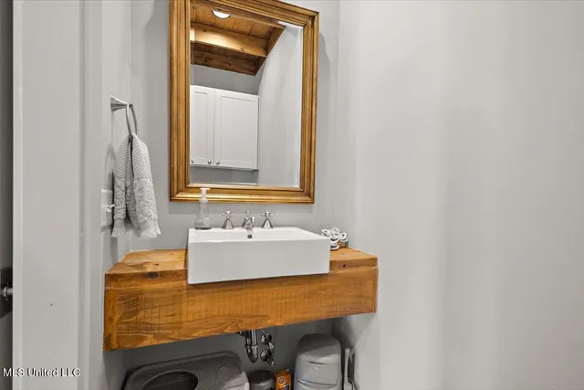 $949,900 | 729 Twelve Oaks, Canton, MS 39046