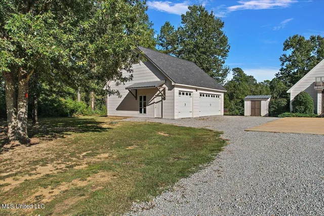 $949,900 | 729 Twelve Oaks, Canton, MS 39046
