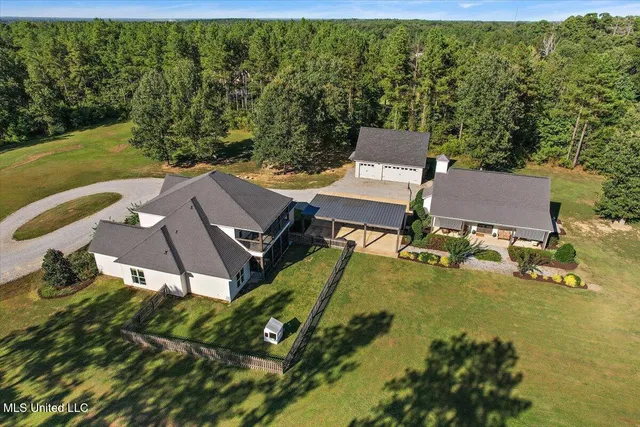 $949,900 | 729 Twelve Oaks, Canton, MS 39046