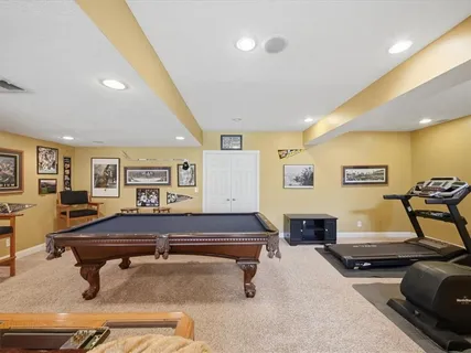 $950,000 | 2013 Marjorie Lane, Coraopolis, PA 15108