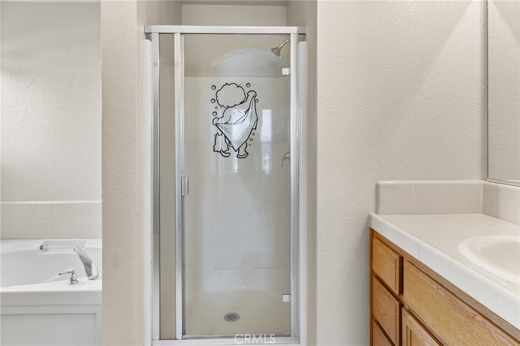 2052 Solis Street Merced, CA 95348 - Photo 15 of 18 Master Bathroom