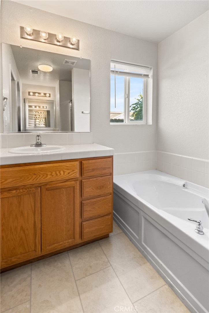 2052 Solis Street Merced, CA 95348 - Photo 17 of 18 Master Bathroom