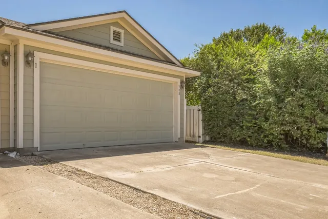 $2,050 | 508 North Cascades Avenue, Unit 1, Pflugerville, TX 78660