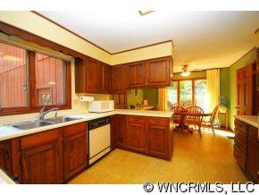 29 Lovers Loop Road Asheville, NC 28803 - Photo 6 of 12 Gallery Image 6