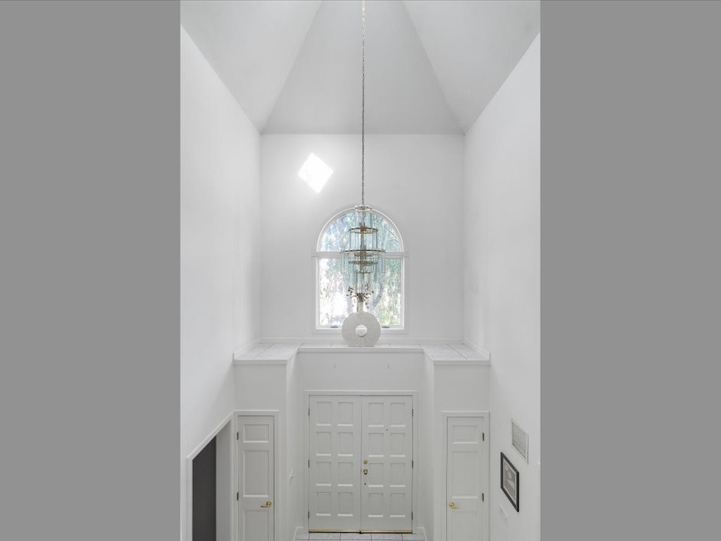 321 Blue Ridge Road Warwick, RI 02886 - Photo 20 of 31