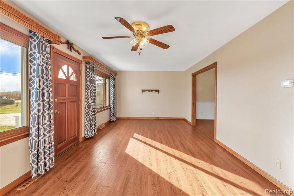 9561 Exeter Road Carleton, MI 48117 - Photo 7 of 51