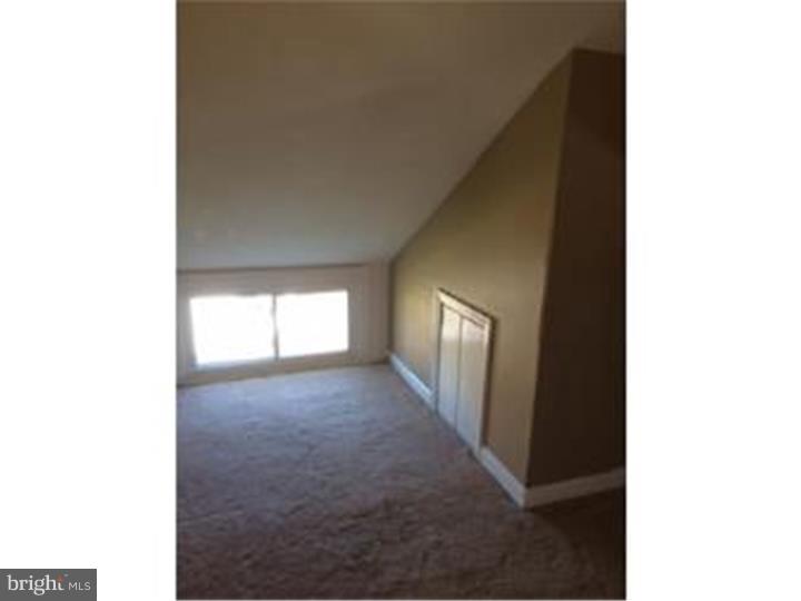 9311 Andover Road Philadelphia, PA 19114 - Photo 14 of 20 Hallway