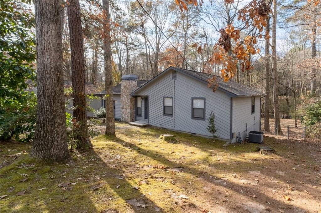 3964 Ferncliff Road Southwest Snellville, GA 30039 - Photo 3 of 29