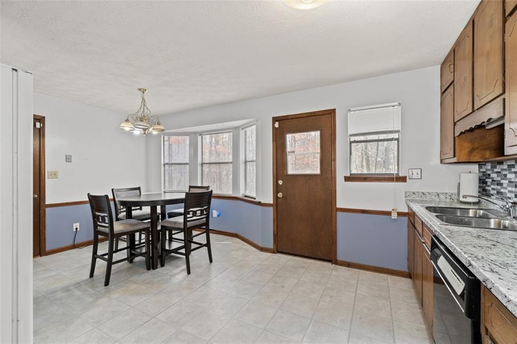 3964 Ferncliff Road Southwest Snellville, GA 30039 - Photo 10 of 29