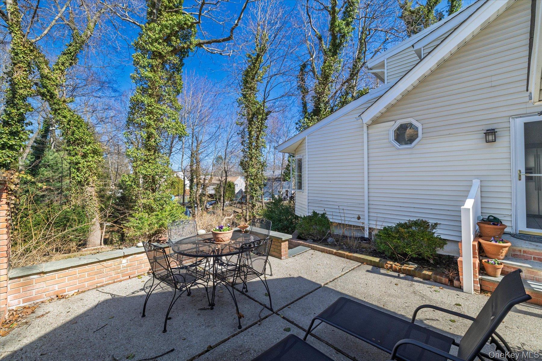 47 Elwood Road Northport, NY 11768 - Photo 25 of 28