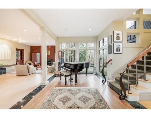 22 Beacon Heights Drive Newton, MA 02459 - Photo 3 of 23