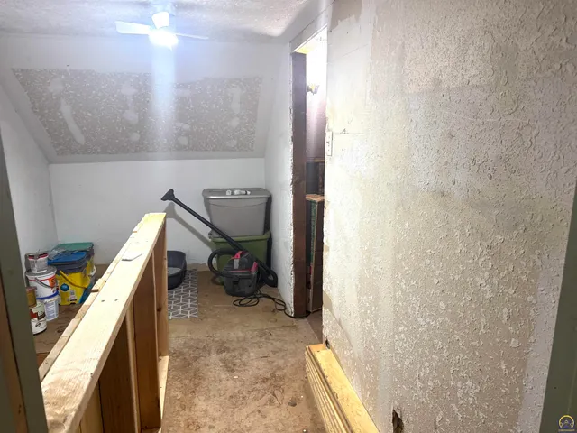 $75,000 | 614 Iowa Street, Alma, KS 66401