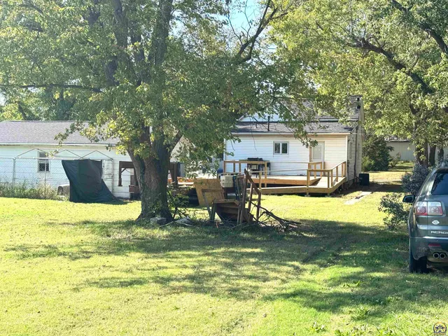 $75,000 | 614 Iowa Street, Alma, KS 66401