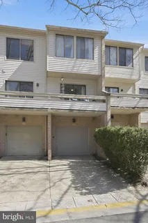 $380,000 | 18753 Pier Point Place, Montgomery Village, MD 20886