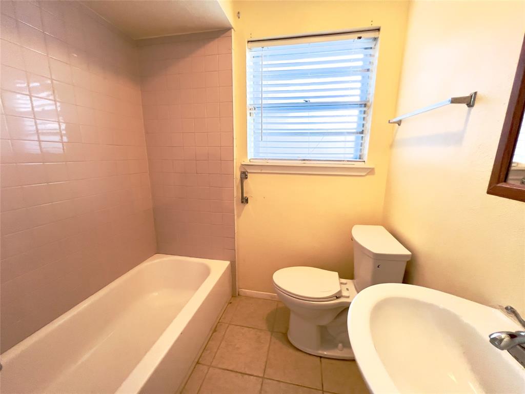 212 Straw Road Saginaw, TX 76179 - Photo 16 of 22 Gallery Image 16