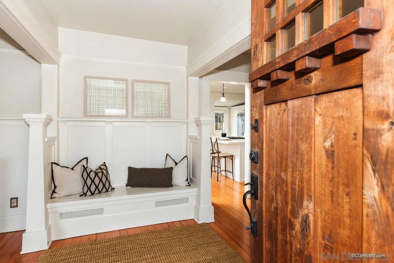 4112 Jackdaw Street San Diego, CA 92103 - Photo 2 of 34 a view of front door with furniture