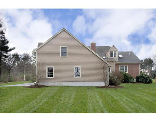 12 Stone Row Lane Georgetown, MA 01833 - Photo 23 of 23 Gallery Image 23