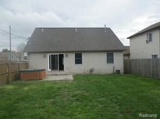 23906 Cottrell Clinton Township, MI 48035 - Photo 4 of 21 9.14
