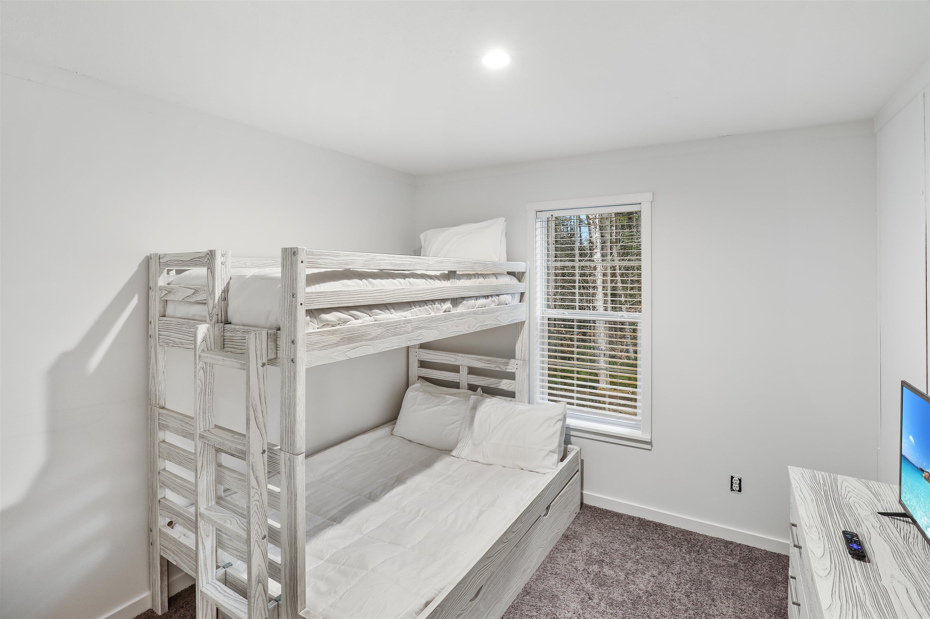 53 Sunrise Hill Road Thornton, NH 03285 - Photo 16 of 19