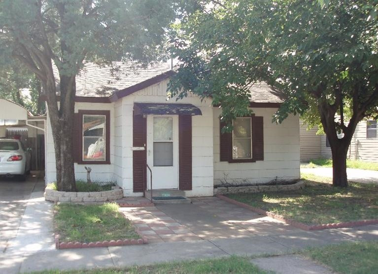 2819 35th Street Lubbock, TX 79413 - Photo 2 of 10 Photo 2