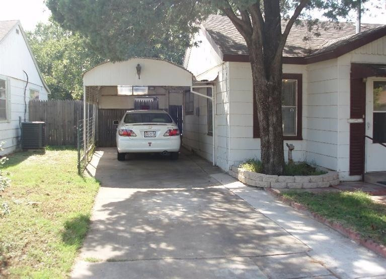 2819 35th Street Lubbock, TX 79413 - Photo 3 of 10 Photo 3