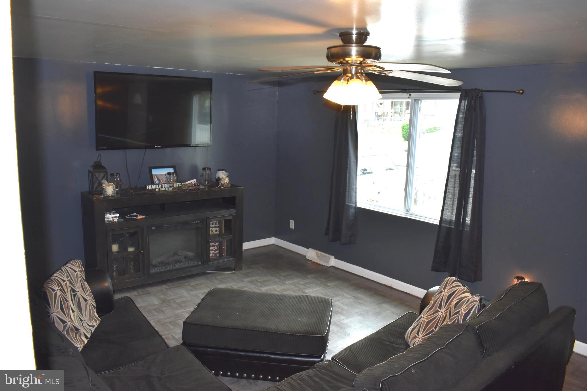 504 Burns Street Ranson, WV 25438 - Photo 5 of 36