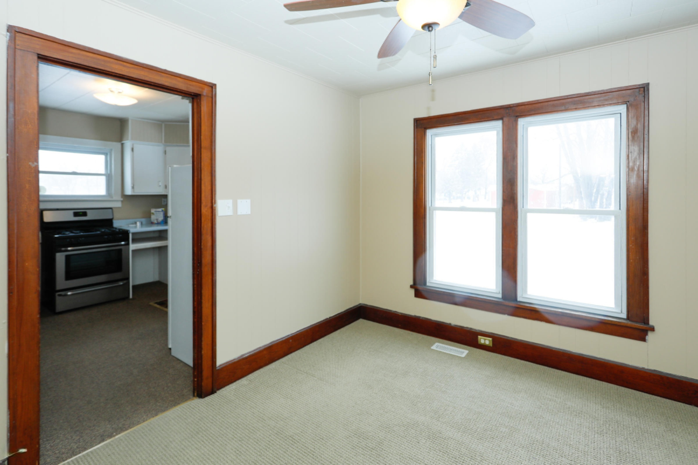 313 South Douglas Avenue Three Rivers, MI 49093 - Photo 8 of 33 313 S Douglas-108