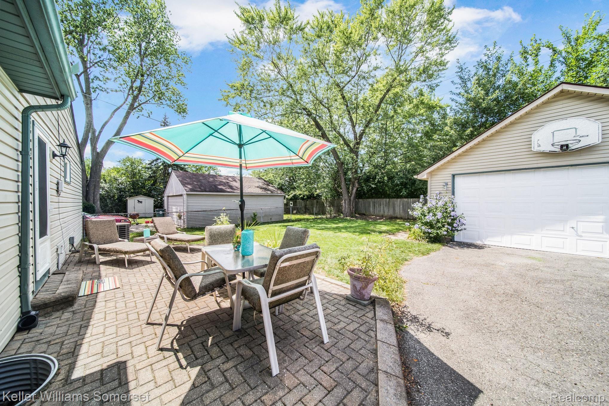 4003 Kent Road Royal Oak, MI 48073 - Photo 32 of 34 4003-Kent_58.jpg