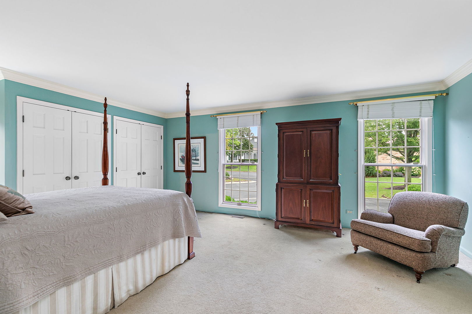 43 North Ravenscraig Lane Inverness, IL 60067 - Photo 13 of 67 a bedroom with a bed and a couch