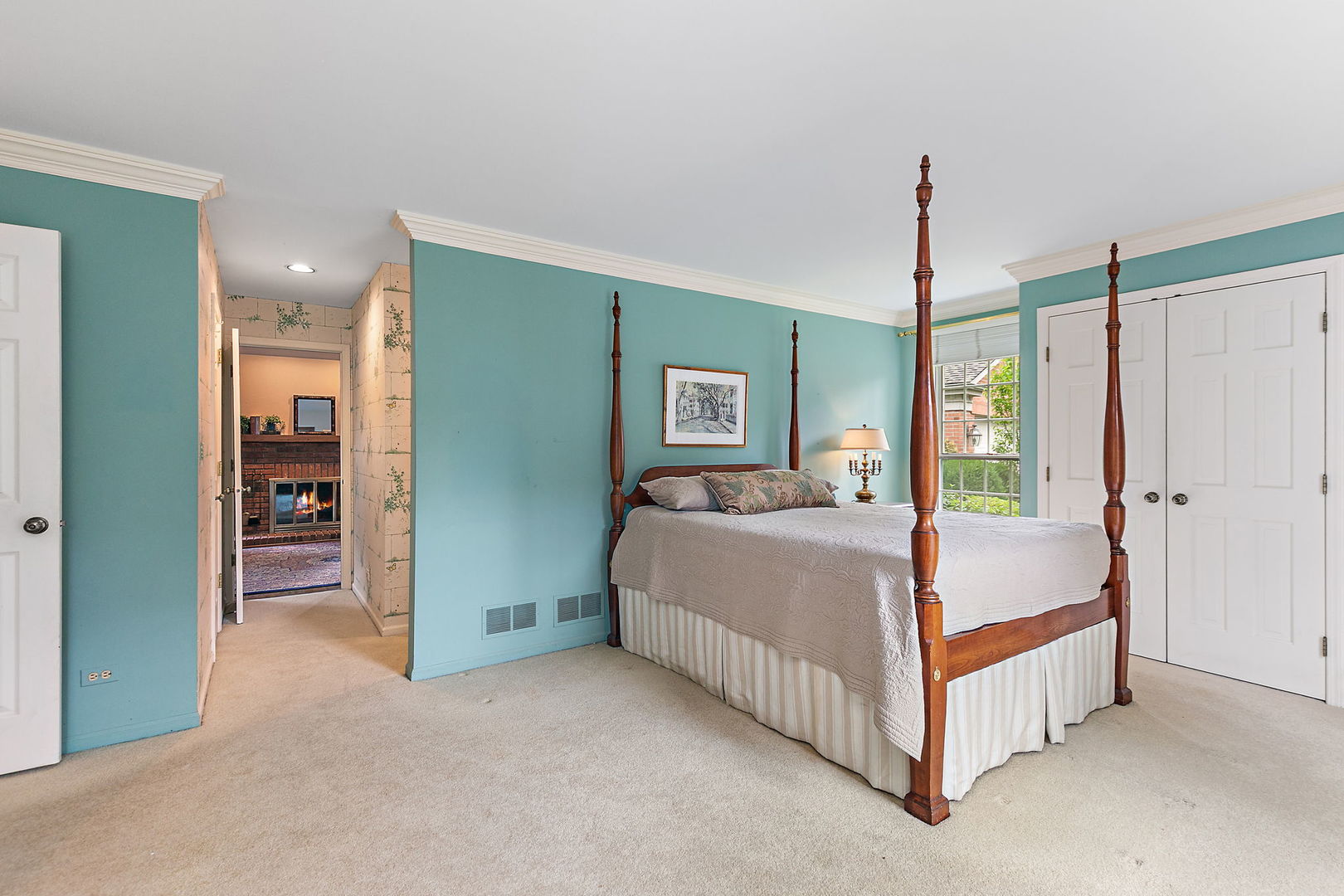 43 North Ravenscraig Lane Inverness, IL 60067 - Photo 14 of 67 a bed room with a bed and window