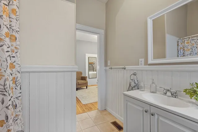 $1,750 | 113 Main Street, Unit 3, Pepperell, MA 01463