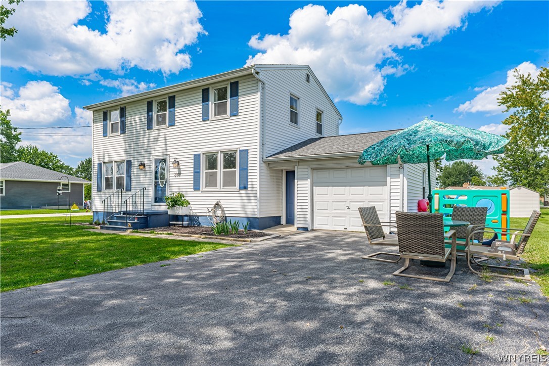 2981 Pearce Road Sanborn, NY 14132 - Photo 3 of 46 Gallery Image 3