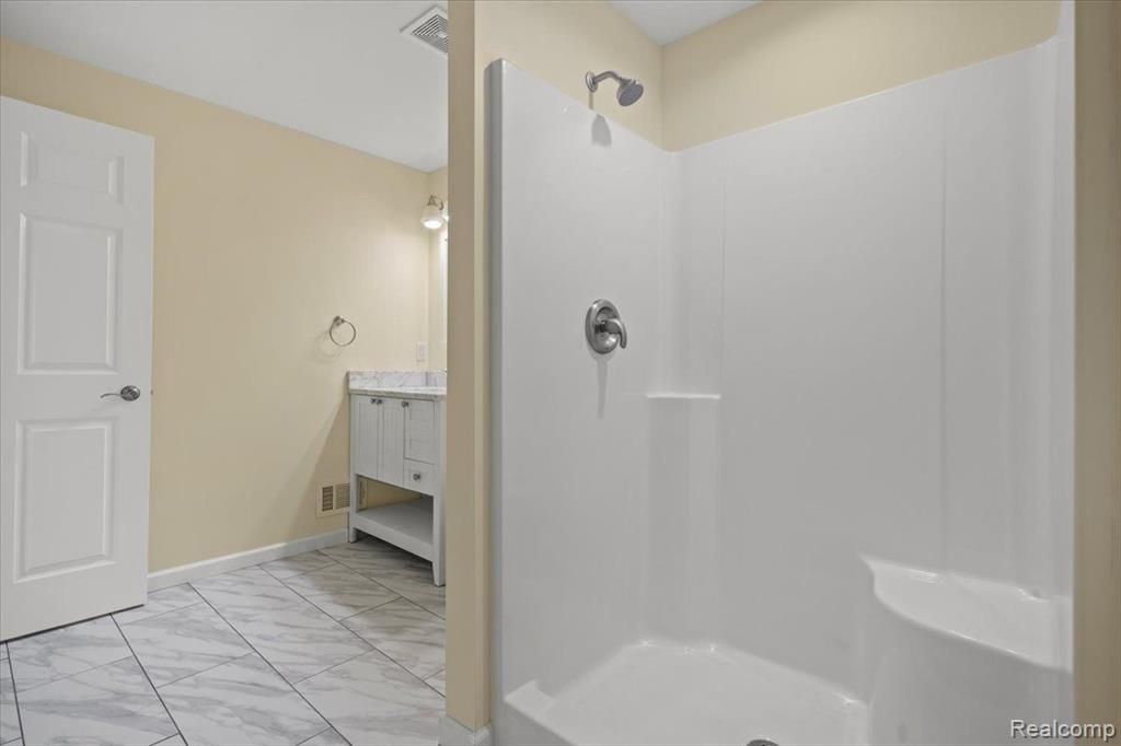 12150 Shaffer Road Davisburg, MI 48350 - Photo 46 of 77