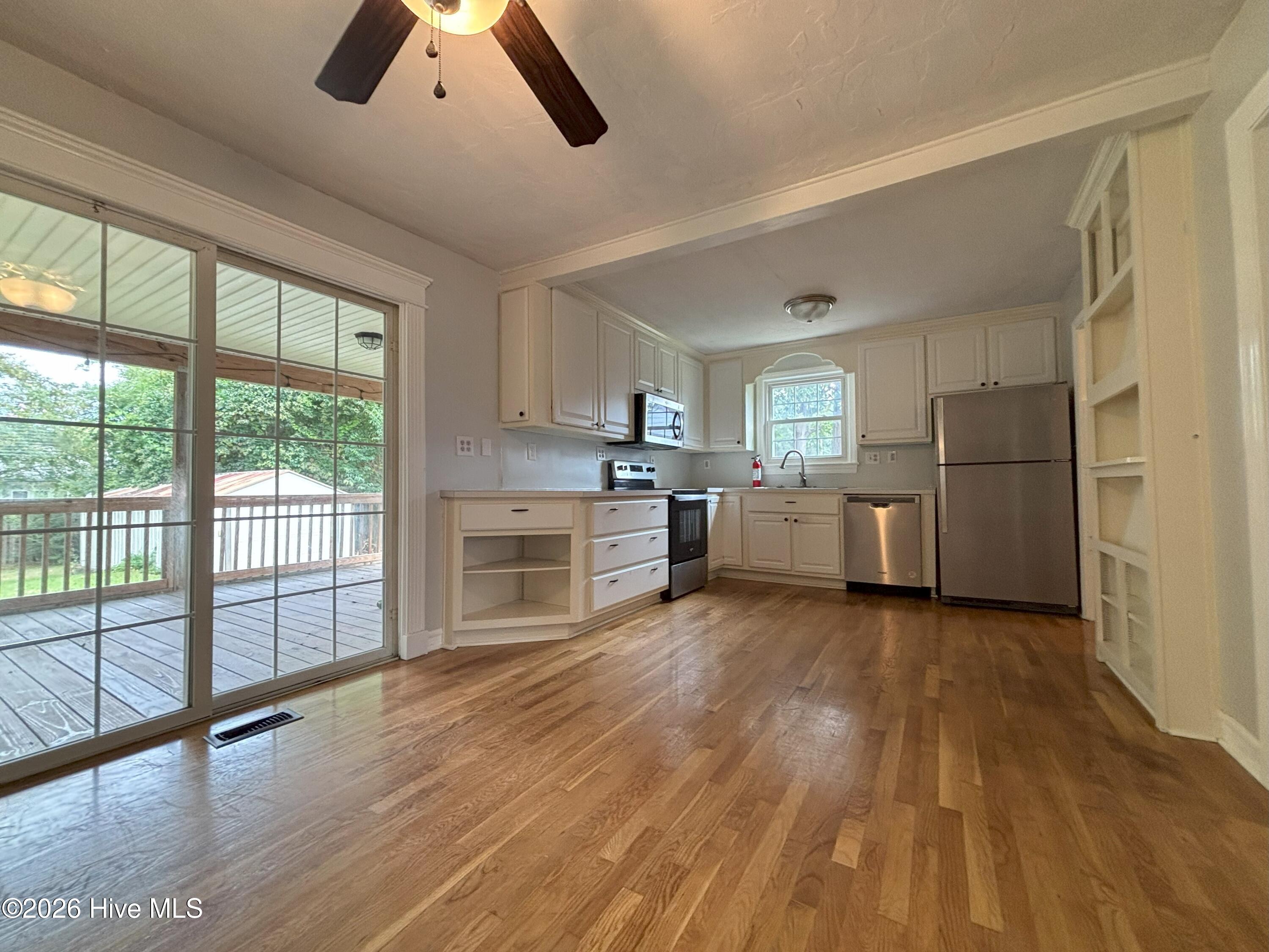 19 Glendale Road Jacksonville, NC 28540 - Photo 5 of 16 IMG_4258