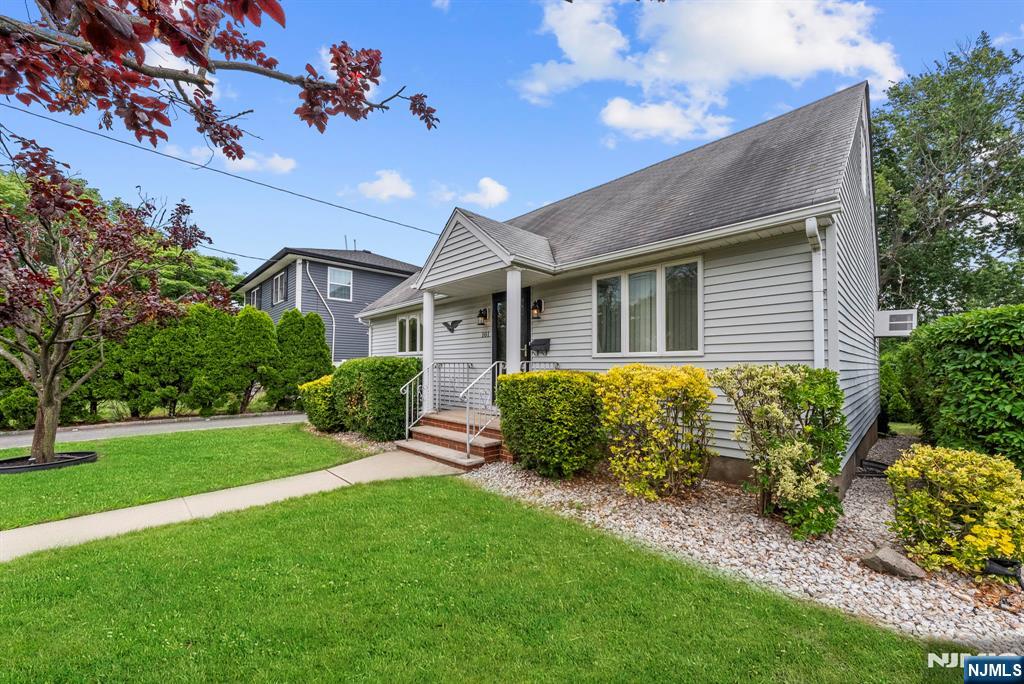 101 Maple Hill Road Clifton, NJ 07013 - Photo 34 of 39