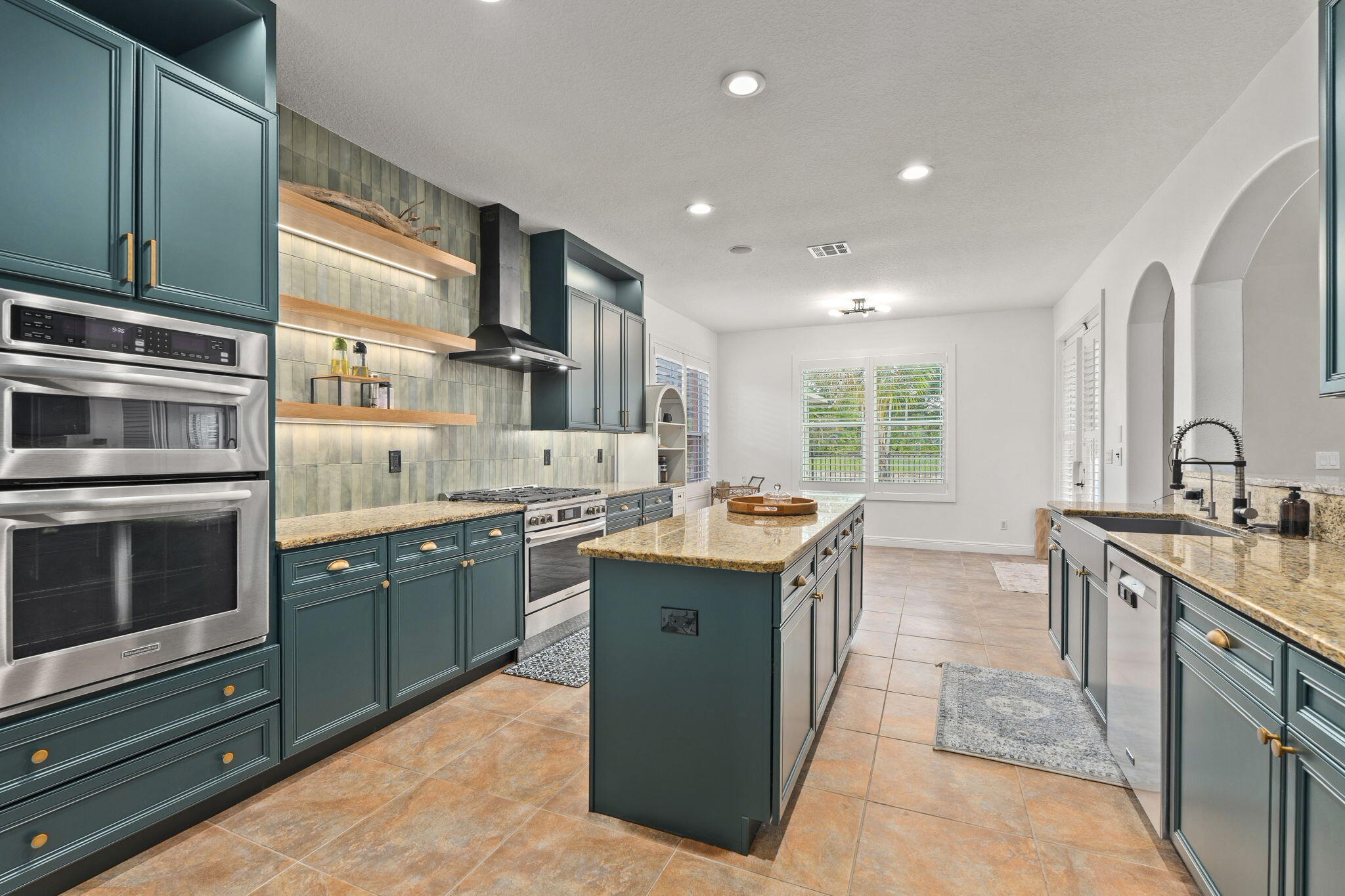 1921 Southwest Panther Trace Stuart, FL 34997 - Photo 17 of 90 53-web-or-mls-DSC08498