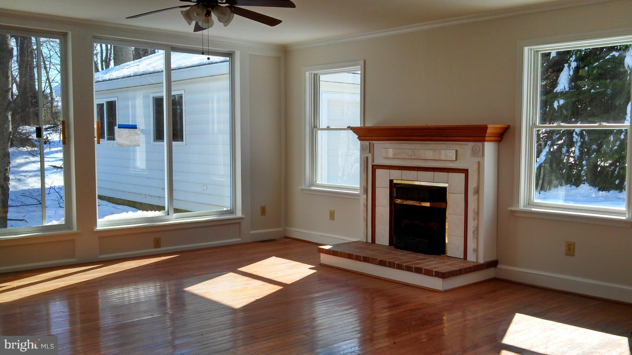 1995 Bachmans Valley Road Manchester, MD 21102 - Photo 4 of 20 Living Room w/gas fireplace