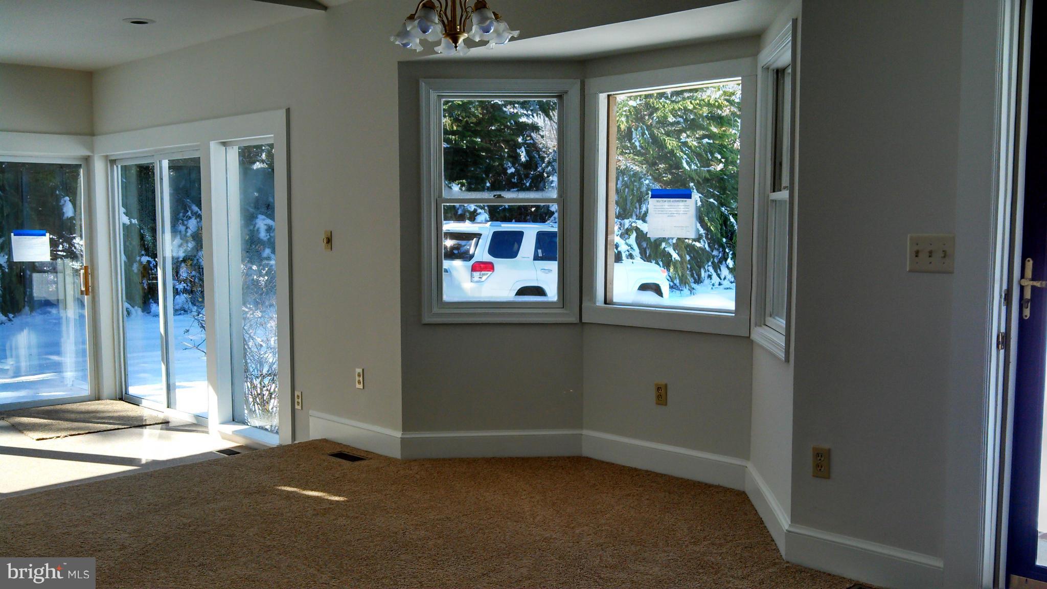 1995 Bachmans Valley Road Manchester, MD 21102 - Photo 8 of 20 Breakfast nook and Sun room