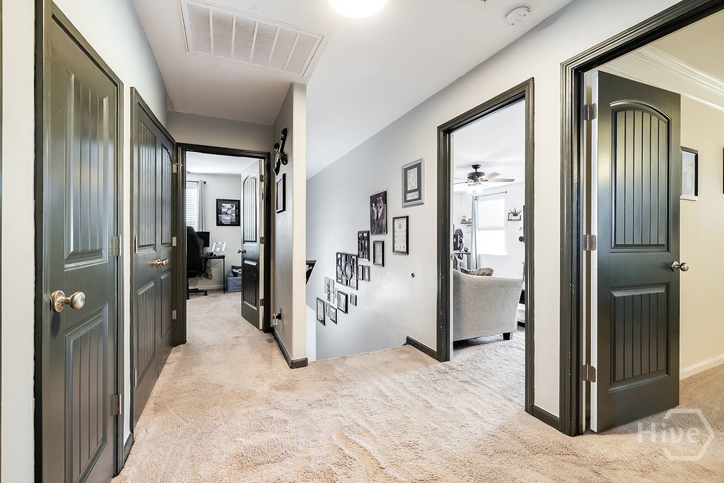 21 Castle Hill Road Savannah, GA 31419 - Photo 19 of 45 Upstairs hall