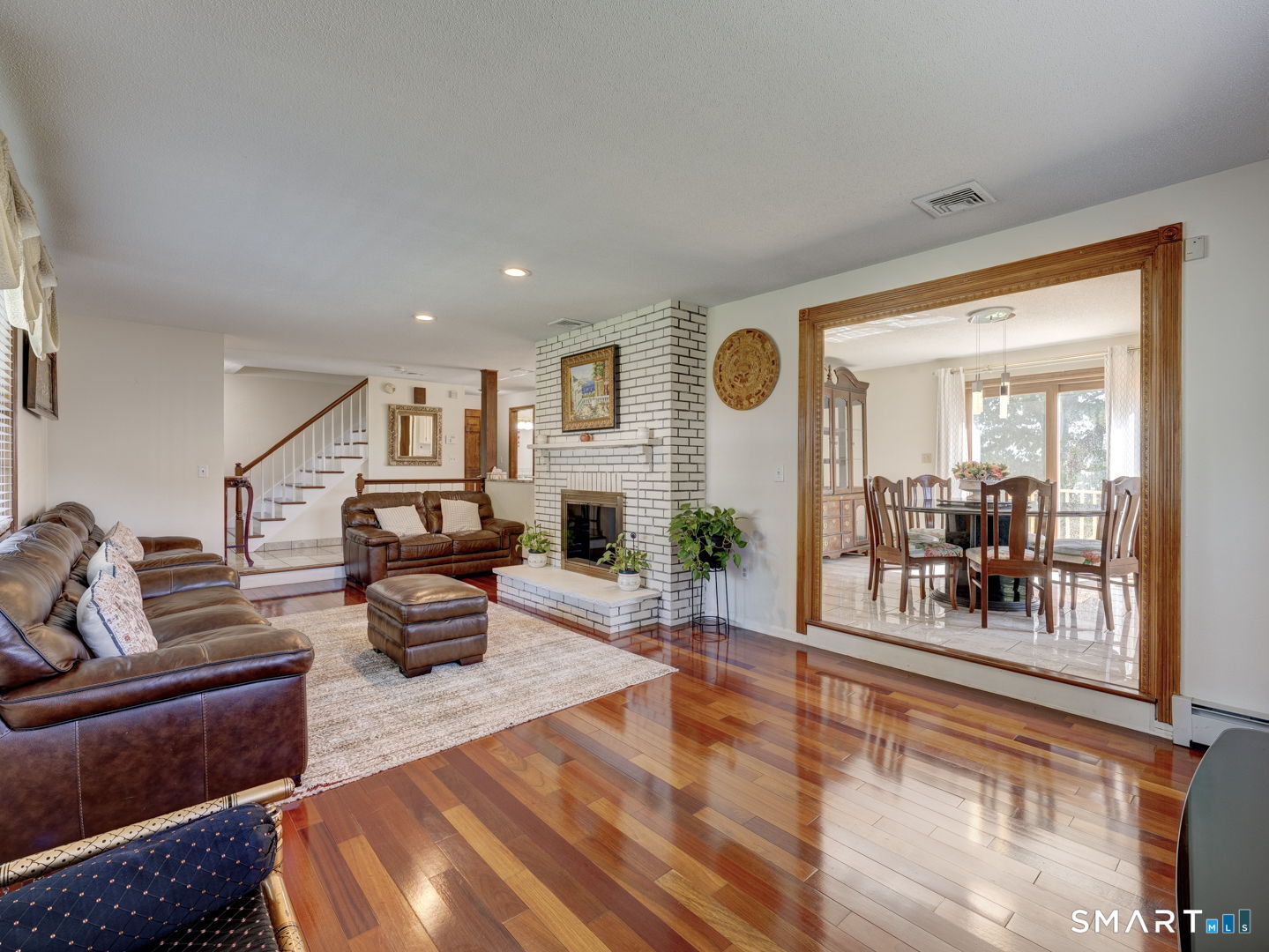43 Raynor Street Southington, CT 06489 - Photo 4 of 38